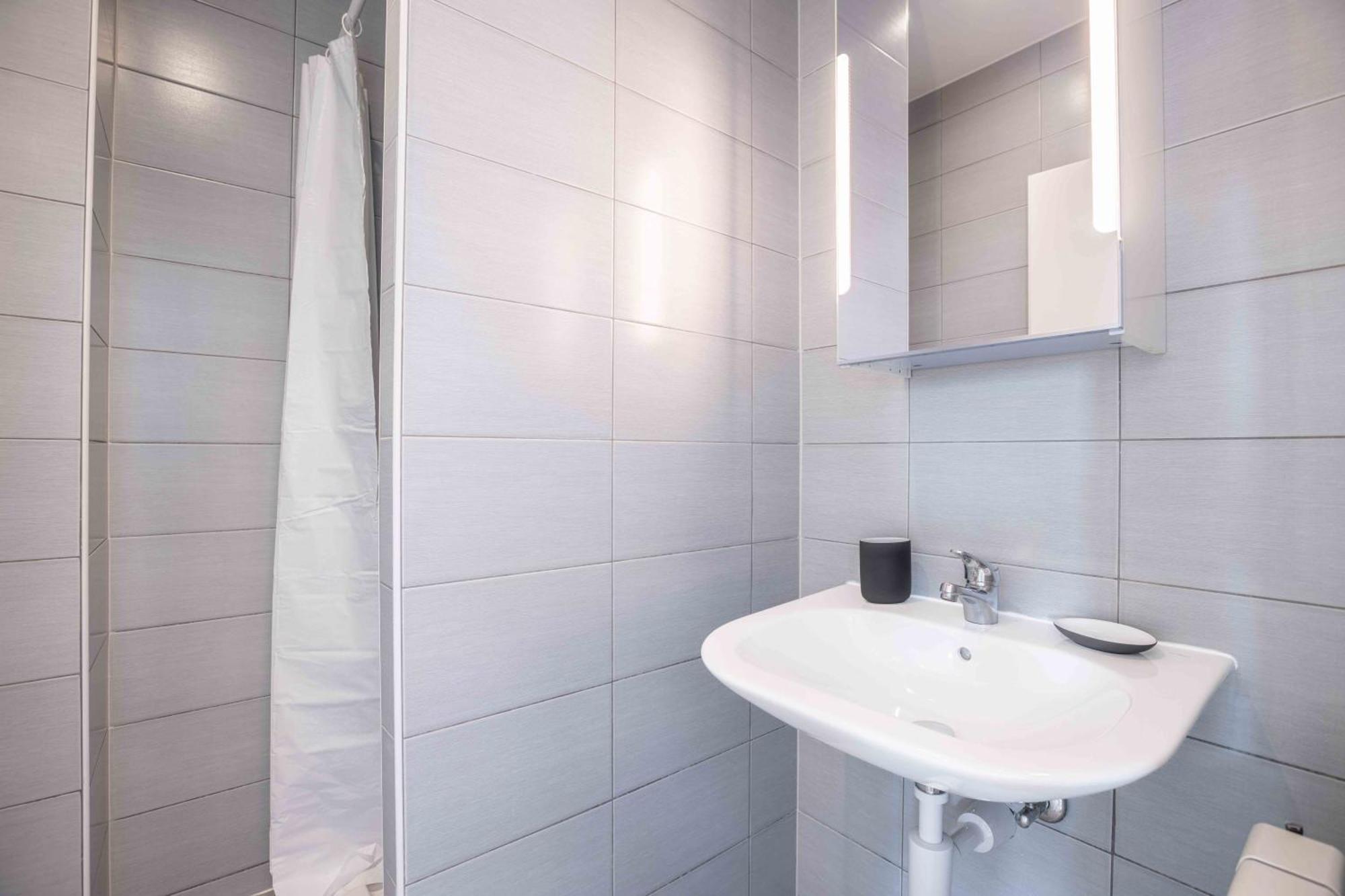 Apartment Saint Laurent 33-35 By Homenhancement Lausanne