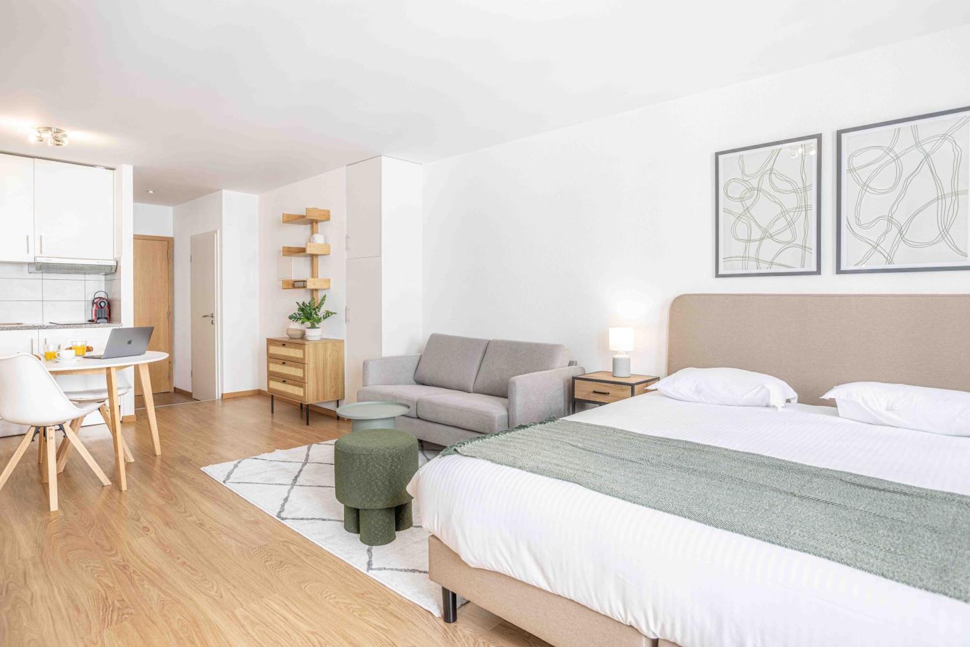 Apartment Saint Laurent 33-35 By Homenhancement *