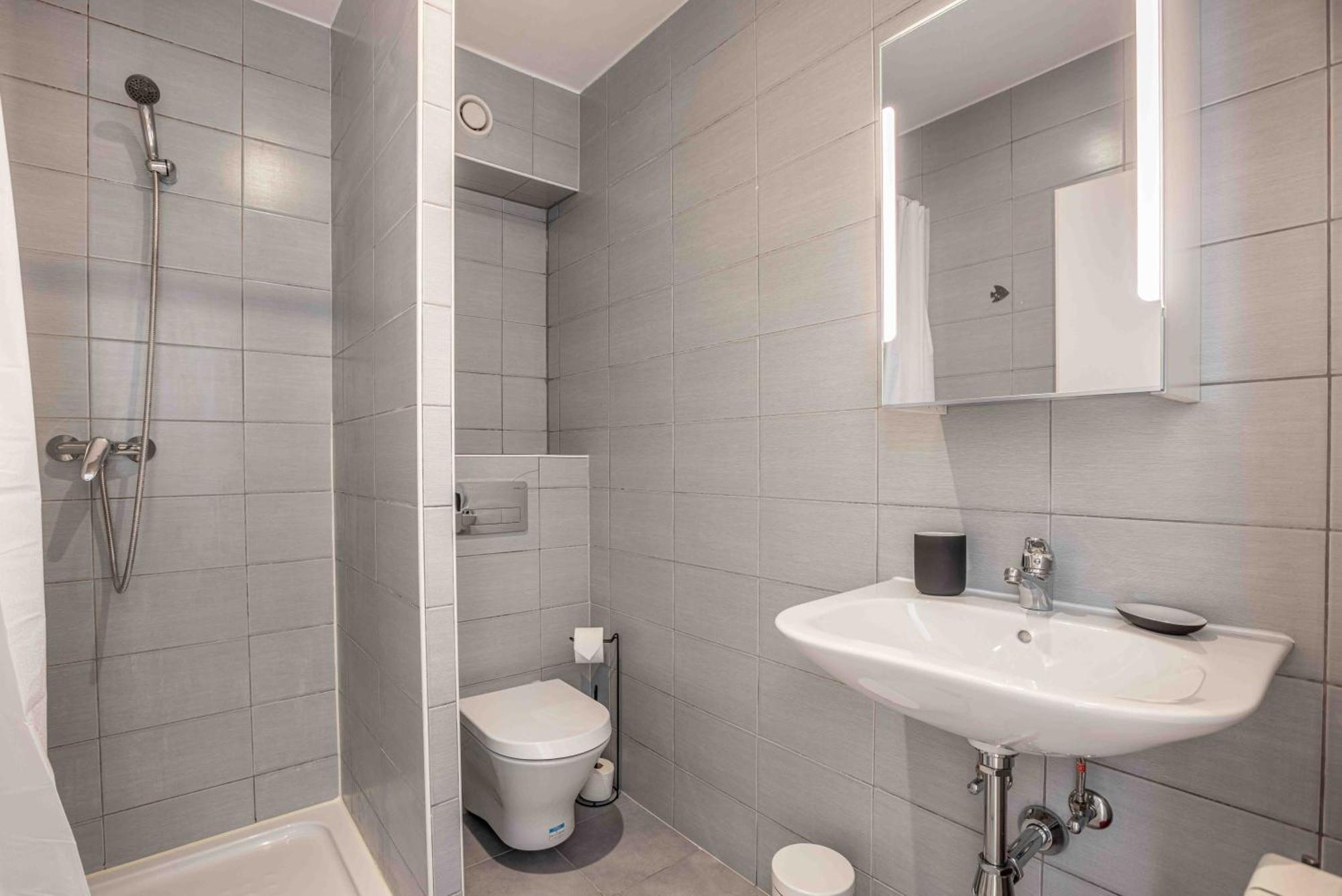 Apartment Saint Laurent 33-35 By Homenhancement Lausanne