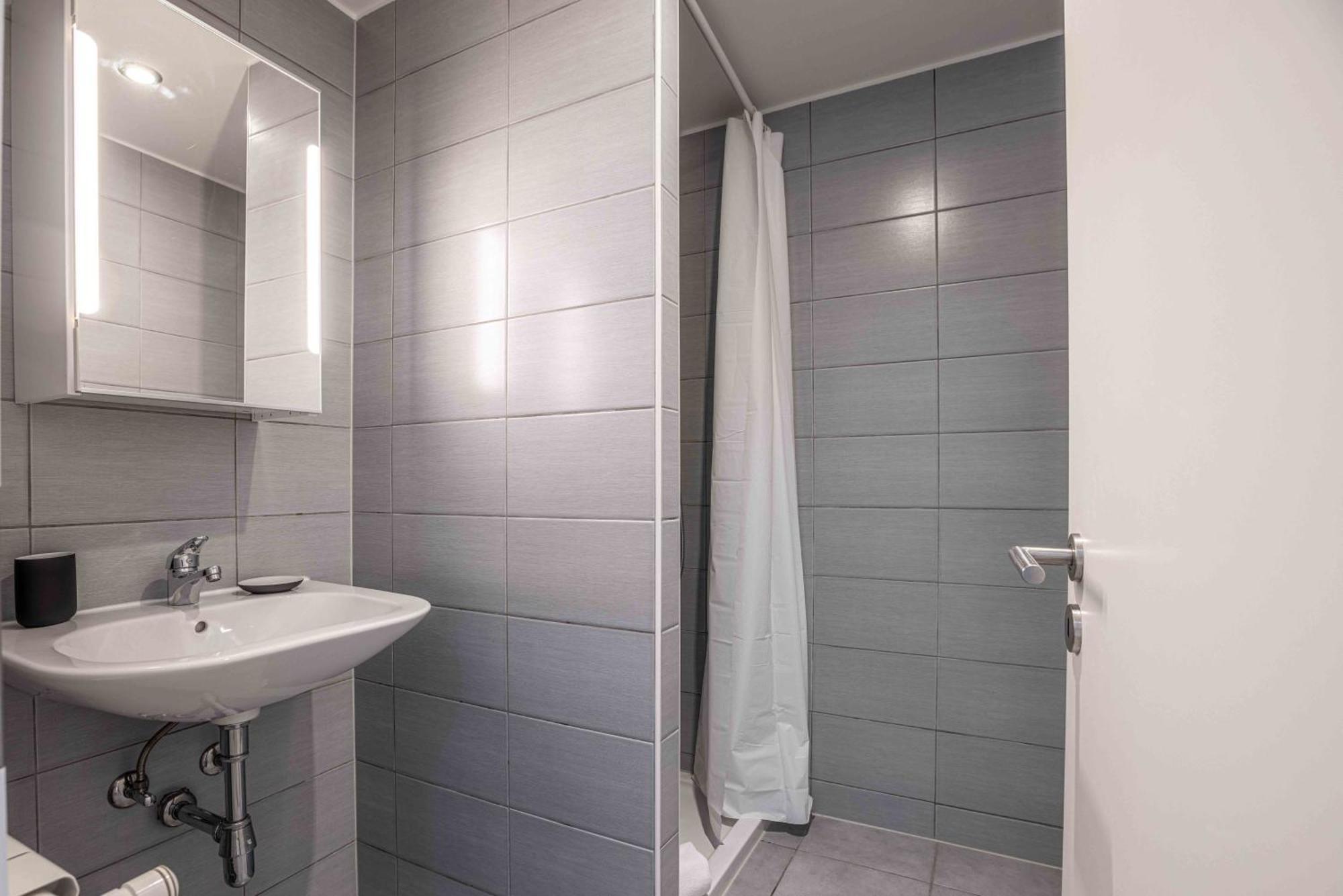 Apartment Saint Laurent 33-35 By Homenhancement Lausanne
