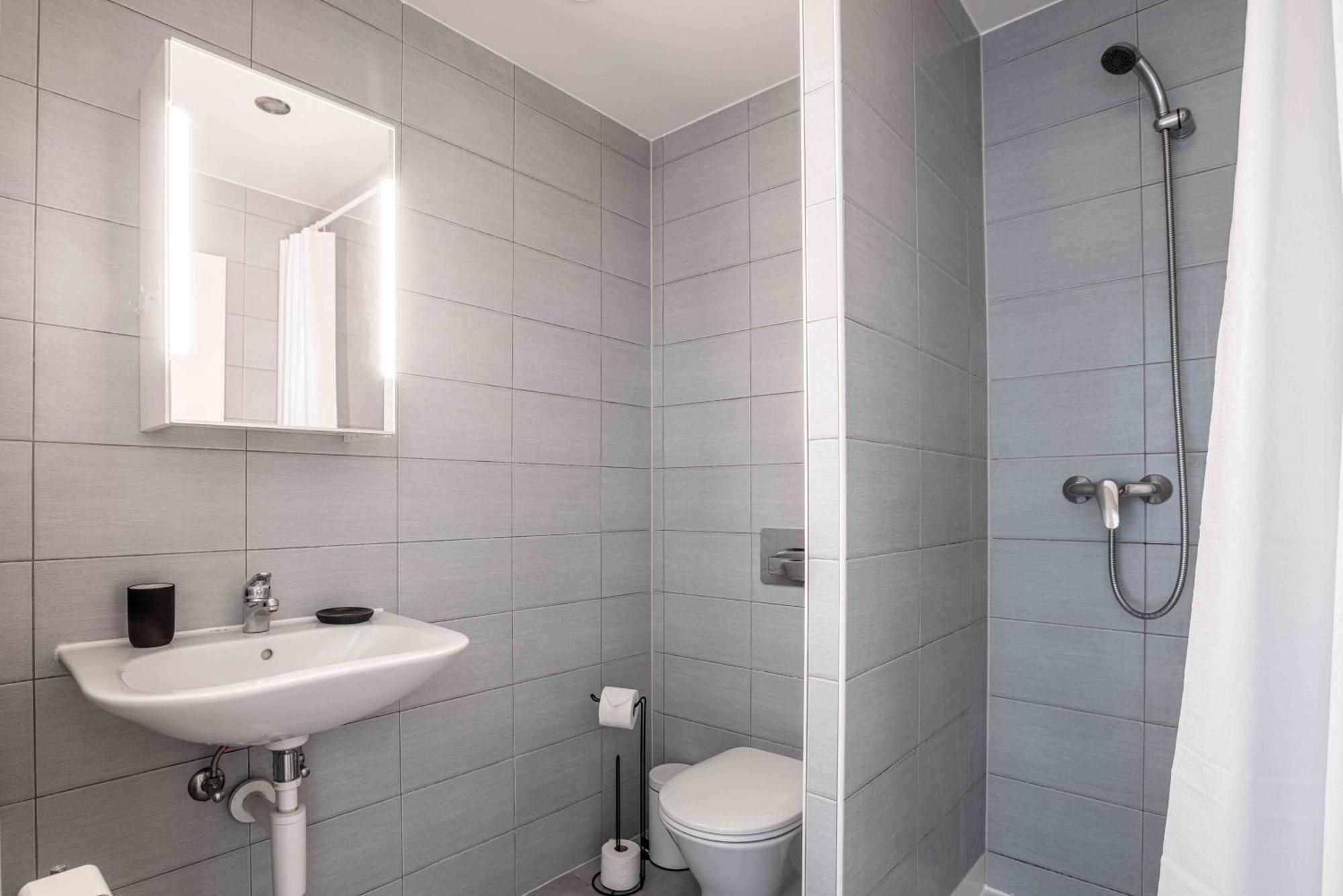 Apartment Saint Laurent 33-35 By Homenhancement *